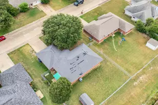 512 Bluebird Ln, Red Oak, TX 75154 - Photo 1