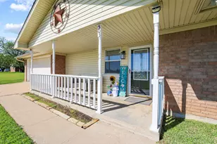 503 Wilson St, Whitesboro, TX 76273 - Photo 4