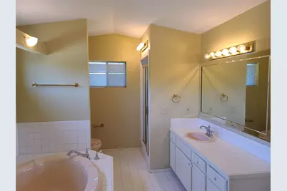 1914 Shorewood Drive, Grapevine, TX 76051 - Photo 24