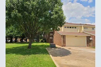 1914 Shorewood Drive, Grapevine, TX 76051 - Photo 2