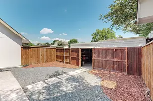 13838 Methuen Green St, Dallas, TX 75240 - Photo 18