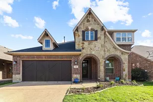 724 Marietta Ln, Aubrey, TX 76227 - Photo 2
