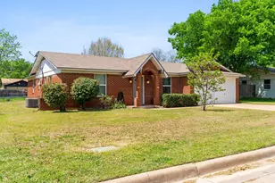 2100 SE 25th Ave, Mineral Wells, TX 76067 - Photo 2