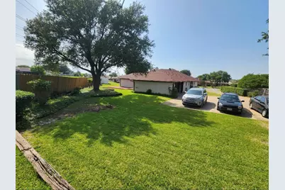2212 Southern Court, Carrollton, TX 75006 - Photo 38