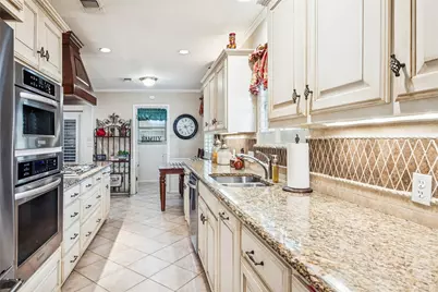 1401 Allegheny Drive, Arlington, TX 76012 - Photo 10