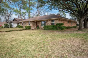 1401 Allegheny Dr, Arlington, TX 76012 - Photo 2