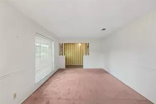 1401 Allegheny Dr, Arlington, TX 76012 - Photo 4