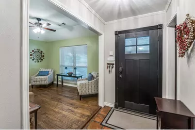 2719 N Surrey Drive, Carrollton, TX 75006 - Photo 4