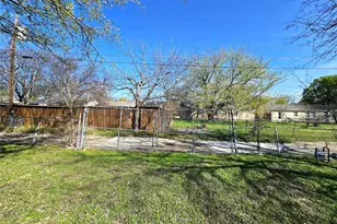 2801 Meadows Dr, Plano, TX 75074 - Photo 10