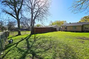 2801 Meadows Dr, Plano, TX 75074 - Photo 8