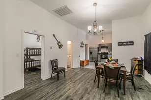 2514 Columbus Ave, Fort Worth, TX 76164 - Photo 4