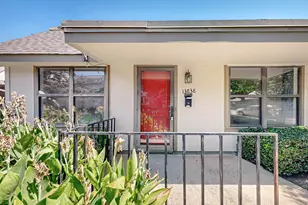 13838 Methuen Green St, Dallas, TX 75240 - Photo 2