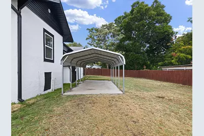 611 Cherry Street, Bowie, TX 76230 - Photo 36