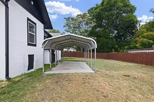 611 Cherry St, Bowie, TX 76230 - Photo 36