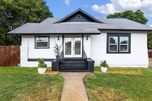 611 Cherry St, Bowie, TX 76230 - Photo 30