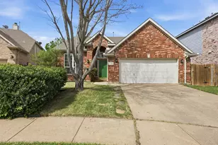 2135 Clubside Dr, Corinth, TX 76210 - Photo 2