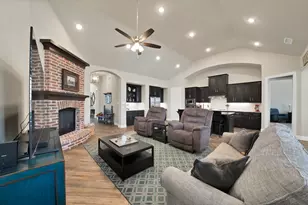 9921 Peninsula Pt, Little Elm, TX 75068 - Photo 8