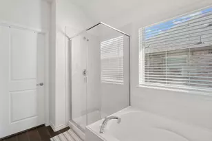 3260 Hunters Gln Dr, Aubrey, TX 76227 - Photo 20