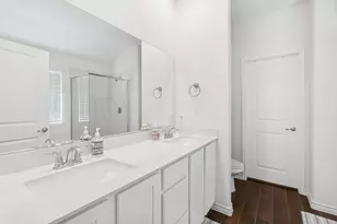 3260 Hunters Gln Dr, Aubrey, TX 76227 - Photo 18