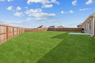 3260 Hunters Gln Dr, Aubrey, TX 76227 - Photo 28