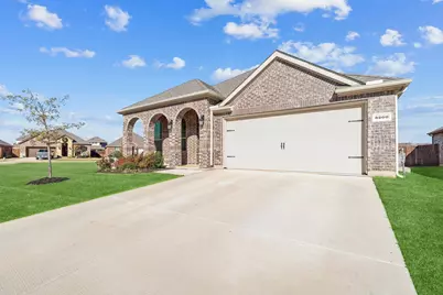 3260 Hunters Glen Drive, Aubrey, TX 76227 - Photo 4