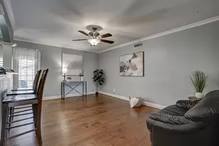 5302 Saddleback Rd, Garland, TX 75043 - Photo 8