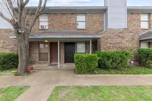 5825 Shadydell Dr, Fort Worth, TX 76135 - Photo 2