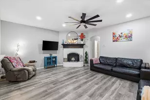 5621 Swords Dr, Fort Worth, TX 76137 - Photo 4