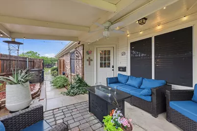 5621 Swords Drive, Fort Worth, TX 76137 - Photo 2