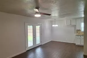 209 Heather Dr, Garland, TX 75042 - Photo 4