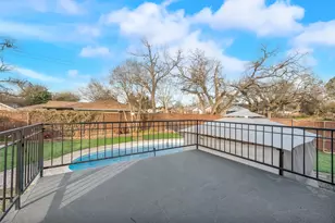 129 Senter Valley Rd, Irving, TX 75060 - Photo 22