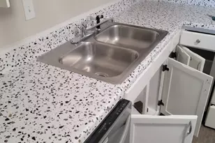 1708 Crestpoint Dr, Arlington, TX 76012 - Photo 4