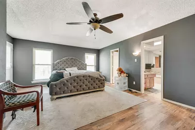 1301 Ranch Valley Drive, DeSoto, TX 75115 - Photo 4