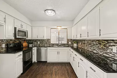 2621 Warren Lane, Fort Worth, TX 76112 - Photo 12