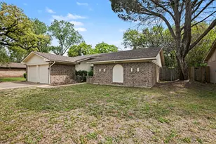 2621 Warren Ln, Fort Worth, TX 76112 - Photo 2