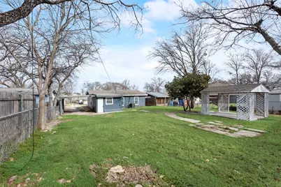 8033 Downe Drive, White Settlement, TX 76108 - Photo 16