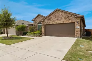1021 Brownford Dr, Fort Worth, TX 76028 - Photo 2