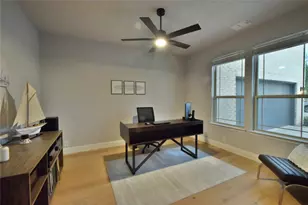 386 Paddle Boat Dr, Granbury, TX 76049 - Photo 4