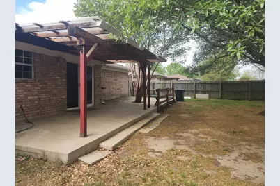 206 Hackberry Drive, Greenville, TX 75402 - Photo 8