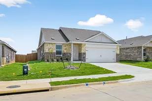 2021 Derby Ln, Aubrey, TX 76227 - Photo 2