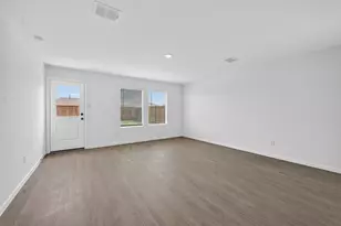 2021 Derby Ln, Aubrey, TX 76227 - Photo 4