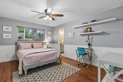 9469 Gatetrail Drive, Dallas, TX 75238 - Photo 20