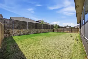 8009 Gangway Dr, Fort Worth, TX 76179 - Photo 34