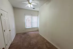 907 W Fischer St, Sherman, TX 75092 - Photo 8