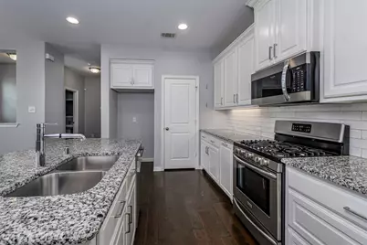 4202 Cascade Sky Drive, Arlington, TX 76005 - Photo 4