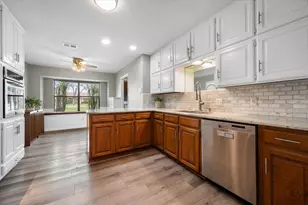 3800 Twin Creek Dr, Arlington, TX 76015 - Photo 14