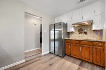 3800 Twin Creek Drive, Arlington, TX 76015 - Photo 16