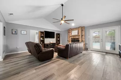 3800 Twin Creek Drive, Arlington, TX 76015 - Photo 10