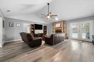 3800 Twin Creek Dr, Arlington, TX 76015 - Photo 10