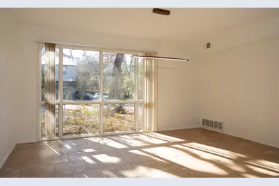 2001 Park Hill Drive, Arlington, TX 76012 - Photo 8